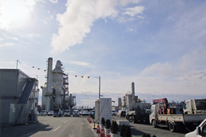 写真:居を構え、本格支援に取り組む